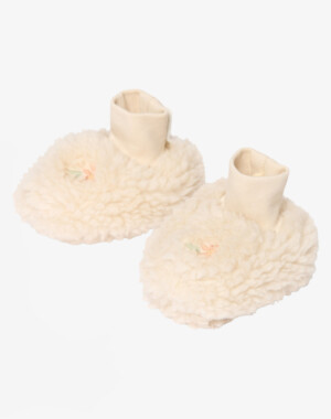 LITTLE DUTCH. Βρεφικά μποτάκια αγκαλιάς teddy Sand Flowers No 2 (3-9 μηνών)