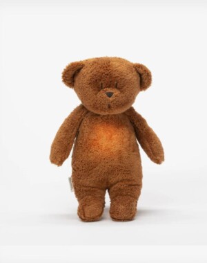 Moonie 2.0 Επαναφορτιζόμενο βοήθημα ύπνου με ηχογράφηση & αισθητήρα κλάματος – Οργανικό βαμβάκι Caramel