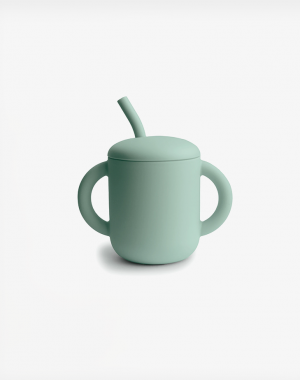 Mushie Εκπαιδευτικό Ποτήρι Σιλικόνης με Χερουλάκια & Καλαμάκι Cambridge Blue